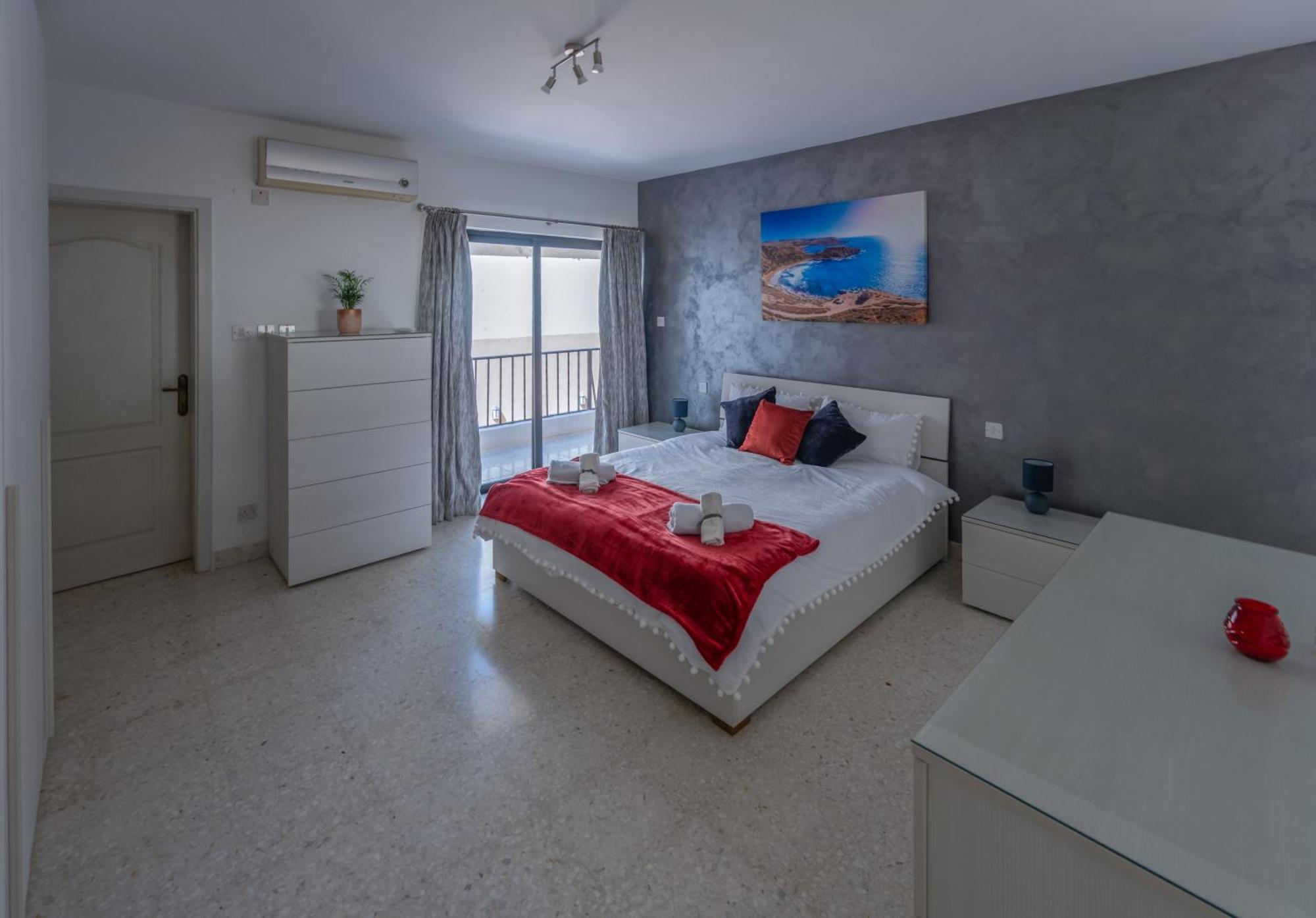 Saint Julian's Spacious 3 Bedroom Apartment In The Heart Of St Julians מראה חיצוני תמונה