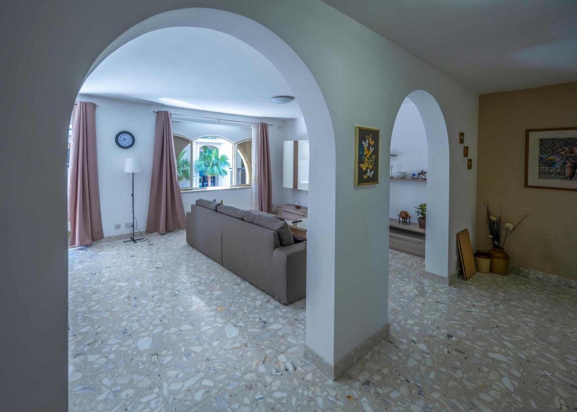 Saint Julian's Spacious 3 Bedroom Apartment In The Heart Of St Julians מראה חיצוני תמונה