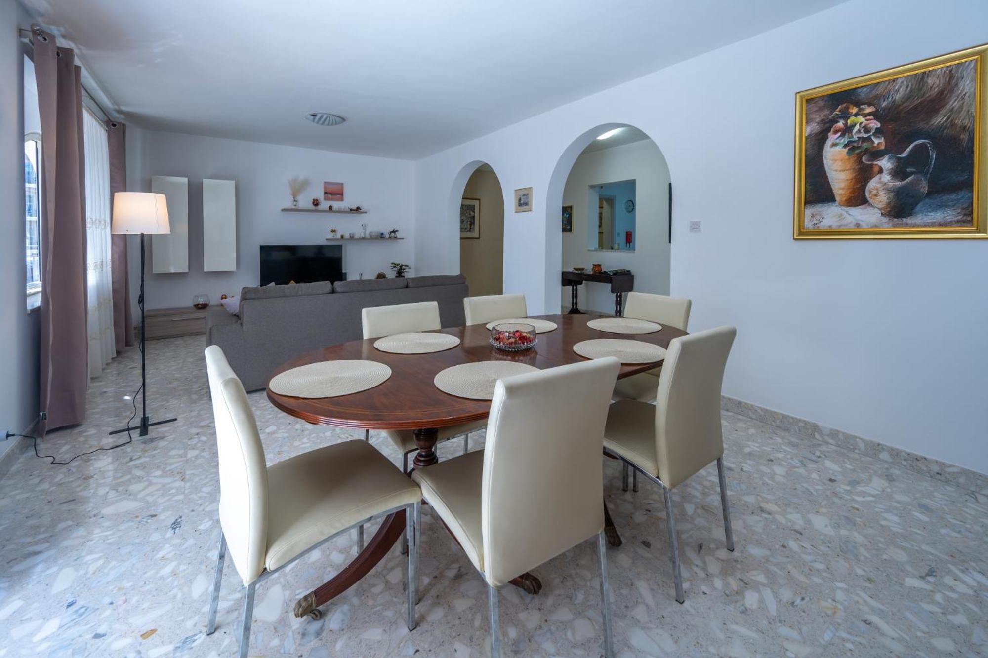 Saint Julian's Spacious 3 Bedroom Apartment In The Heart Of St Julians מראה חיצוני תמונה
