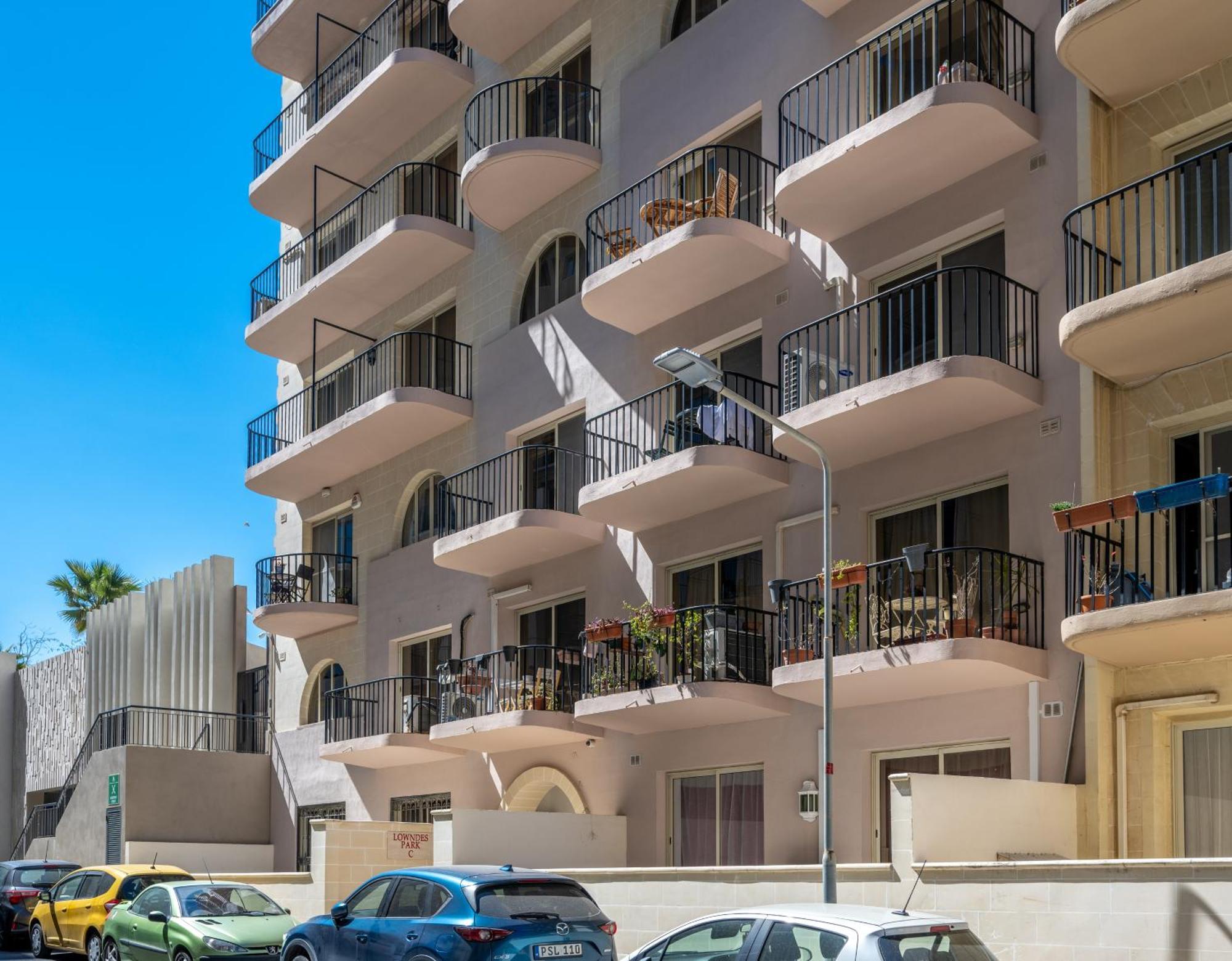 Saint Julian's Spacious 3 Bedroom Apartment In The Heart Of St Julians מראה חיצוני תמונה
